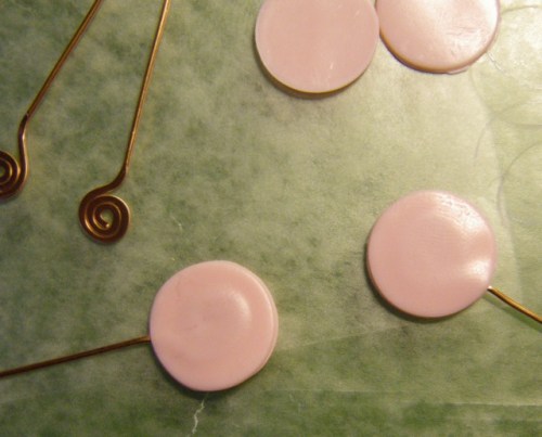 Pardo clay with "salmon" ink.